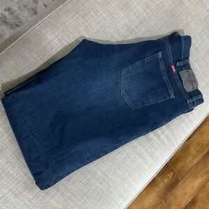 Like New Men's Classic Wrangler Stone Washed Blue Jeans
